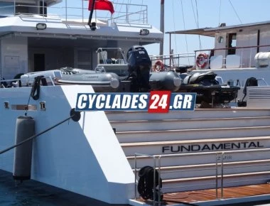 Στη Σύρο η βραβευμένη θαλαμηγός των 11 εκατ. ευρώ (φωτο)